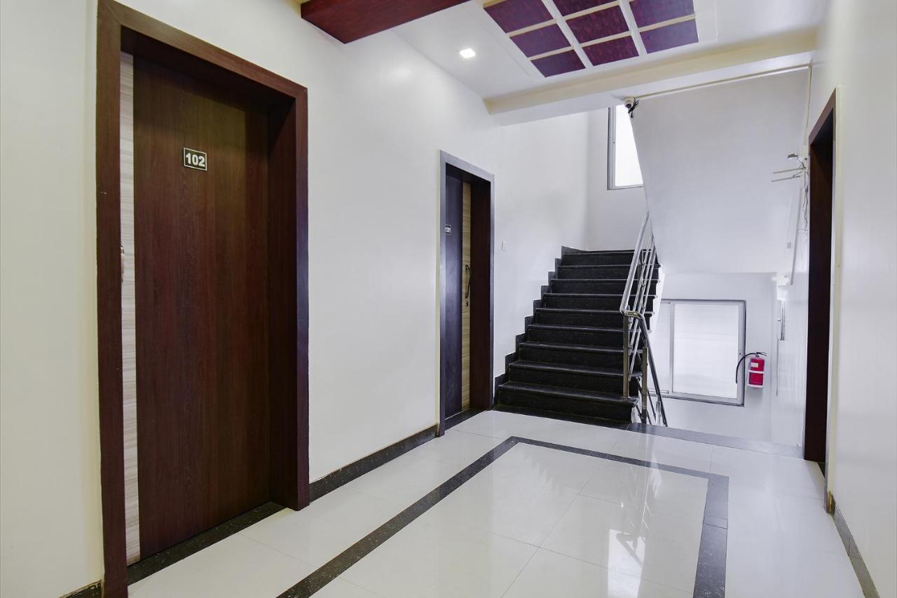 פונה Fabexpress Galaxy Apartments מראה חיצוני תמונה